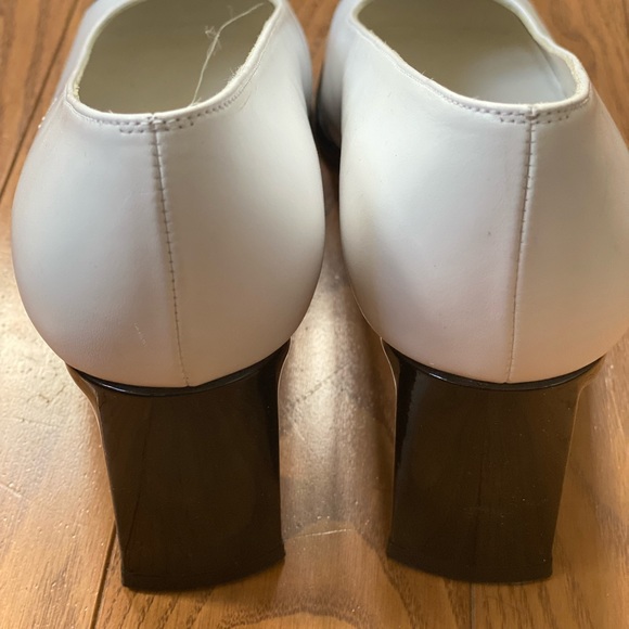 Stuart Weitzman Shoes - Picture 4 of 8